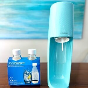 Soda Stream carbonating machine (no gas canister), with 2 new bottles (EUC)
